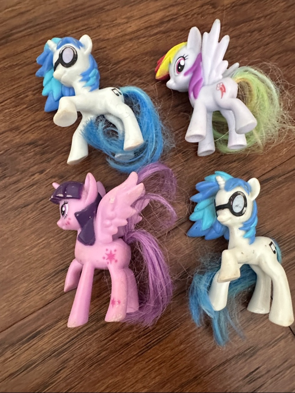 Mythic Mini Pony Figure Set - Yellow, Pink, Blue, Purple - Picture 5 of 7